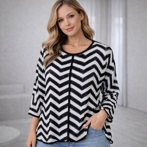 Black & White Chevron Knit Top